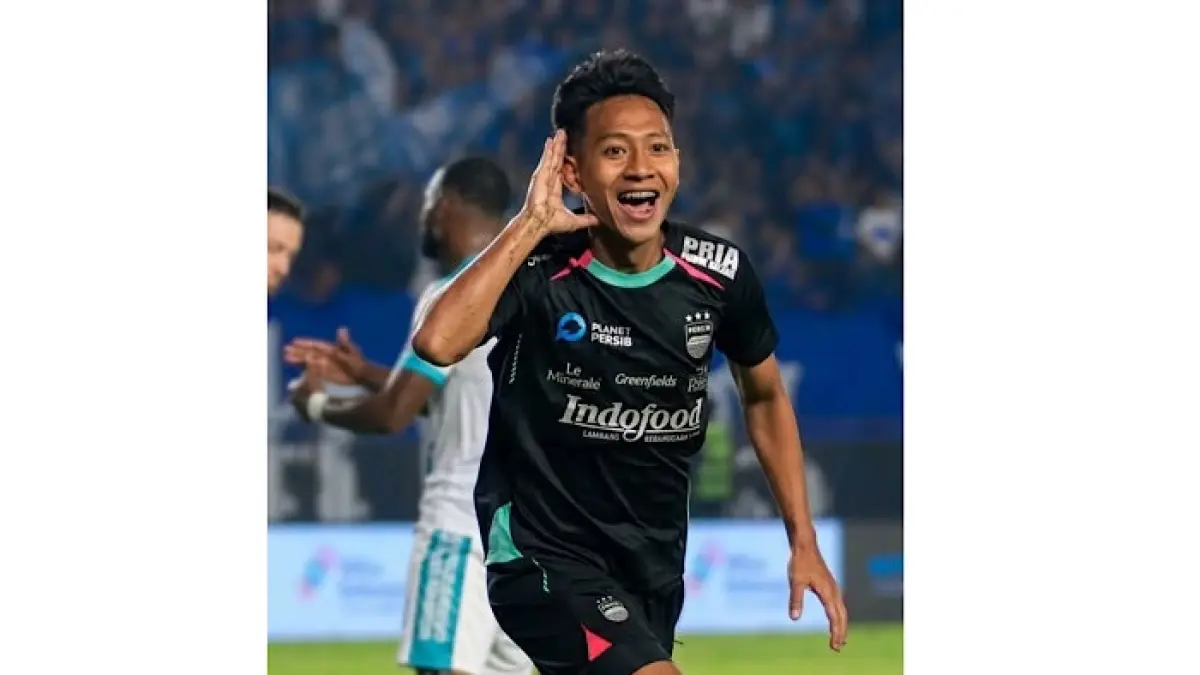 Persib Bandung musim 2026/2027 diperkuat banyak pemain baru, termasuk Jese Rodriguez dan sejumlah legiun asing. Simak daftar skuad terbarunya.(pinterest)