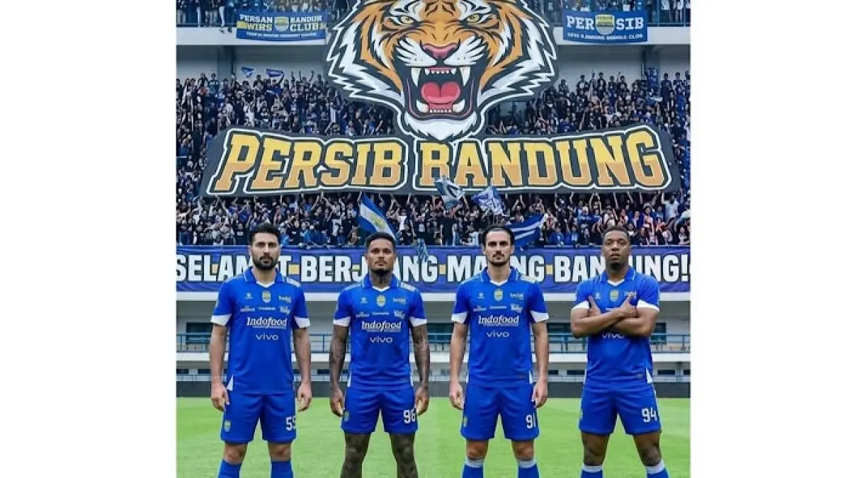 Transfer Persib Bandung 2026 memanas. Maung Bandung melepas 9 pemain dan dikaitkan dengan 12 calon rekrutan untuk musim baru.(pinterest)