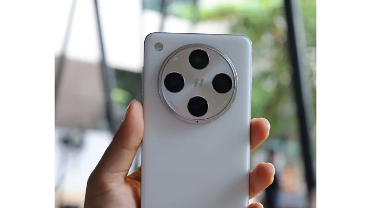 HP kamera terbaik Rp1 jutaan 2026 hadir dengan kamera 50 MP, fitur AI, dan hasil foto tajam. Simak 7 rekomendasi terbaik sebelum membeli.(Pinterest)