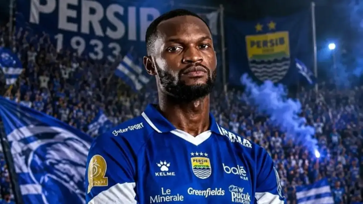 Gabriel Mutombo resmi gabung Persib Bandung sebagai pengganti Federico Barba. Simak profil, kelebihan, dan perannya di lini belakang Maung Bandung.(Pinterest)