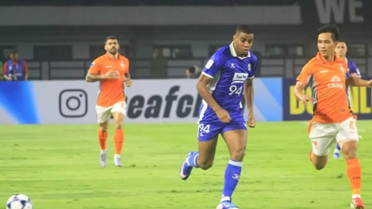 Hasil Ratchaburi vs Persib Bandung berakhir 3-0 pada leg pertama 16 besar AFC Champions League Two. Persib wajib menang besar di leg kedua. (Pinterest) 