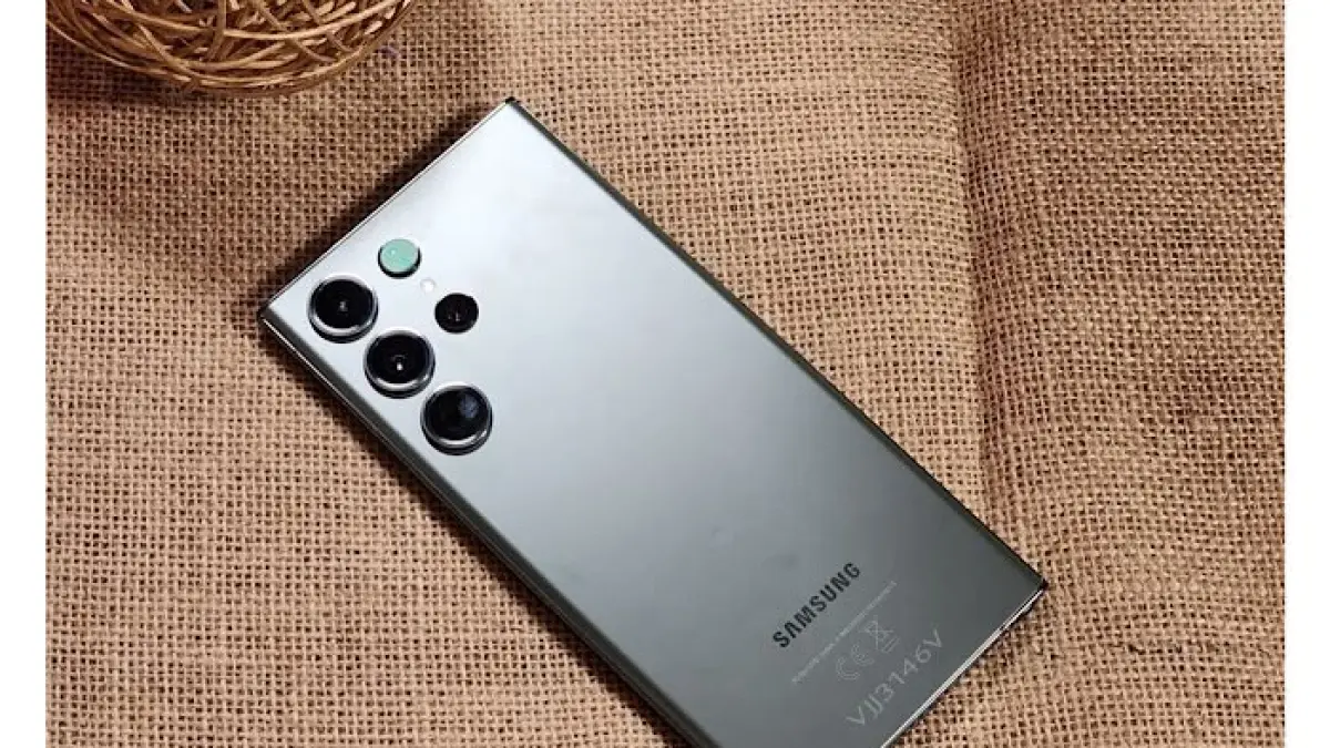 Samsung Galaxy S27 Ultra dirumorkan membawa kamera selfie 16 MP, sensor baru mirip iPhone, baterai lebih besar, dan fitur Privacy Display.(pinterest)