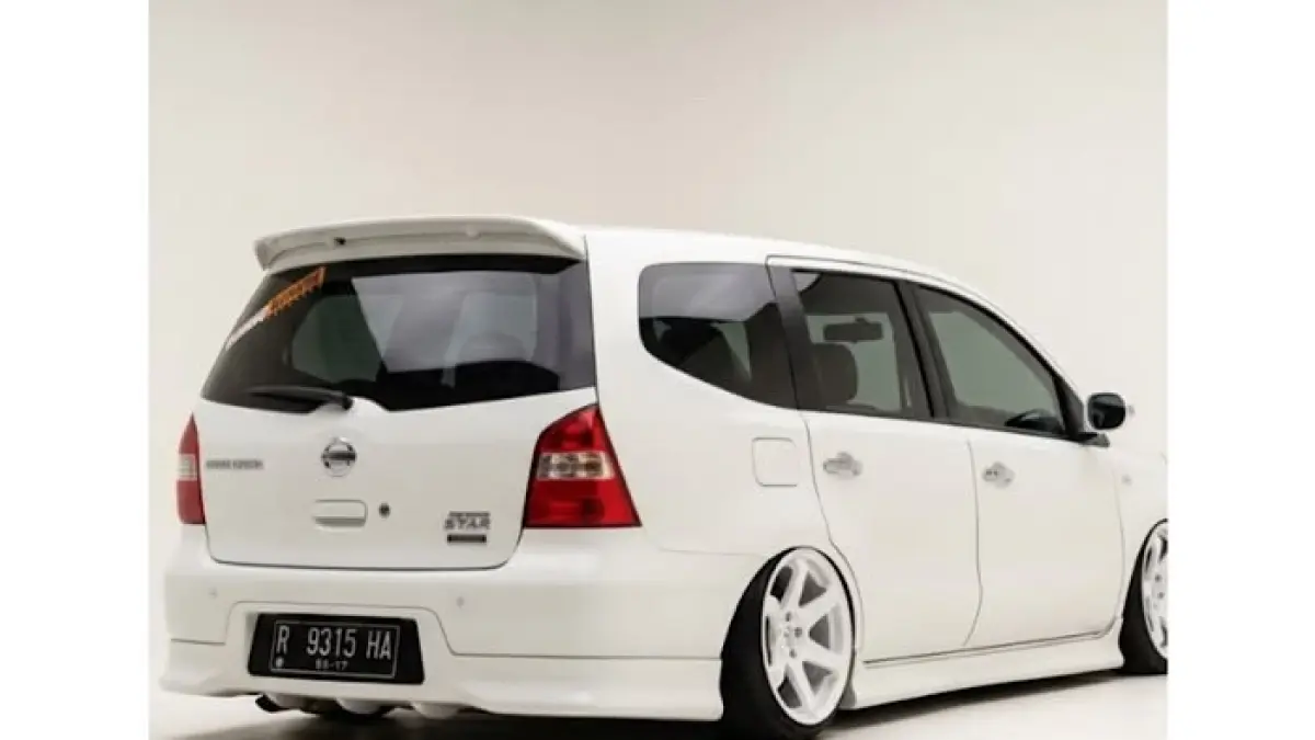 Nissan Grand Livina XV Manual 2013 dijual Rp97,9 juta. Simak spesifikasi, kondisi mesin, fitur, interior, hingga simulasi kredit syariahnya.(pinterest)