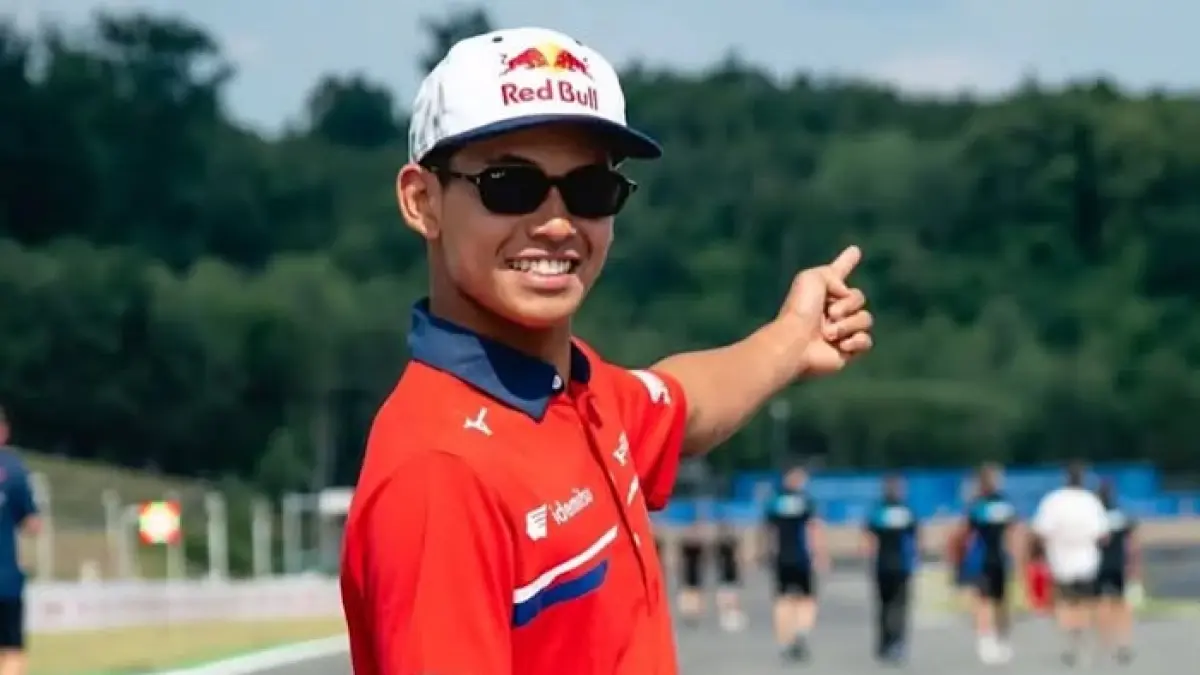 Veda Ega Pratama kembali mencuri perhatian usai tampil impresif di Sachsenring. Rumor dilirik tim MotoGP pun semakin ramai diperbincangkan.(pinterest)
