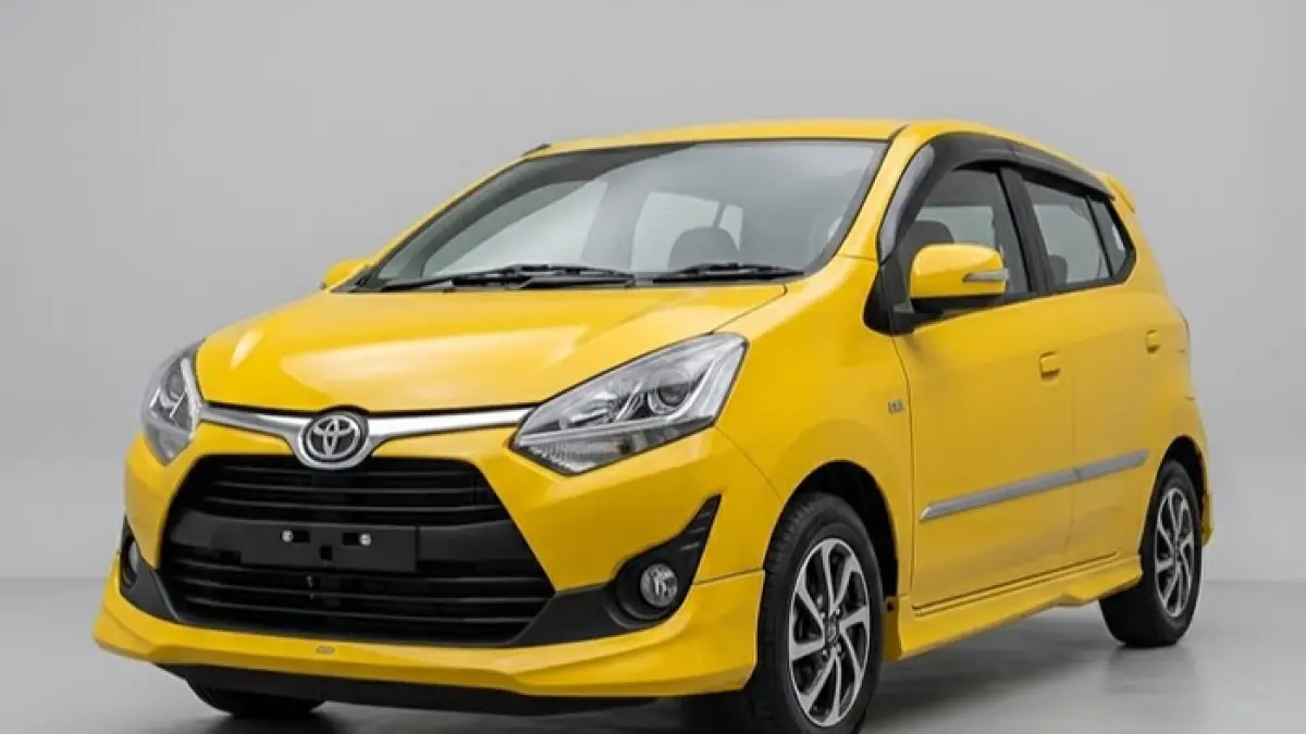 Toyota Agya G CVT 2026 hadir dengan fitur terlengkap di kelas LCGC, mesin 1.200 cc irit, paddle shift, smart entry, dan transmisi CVT. (Pinterest) 