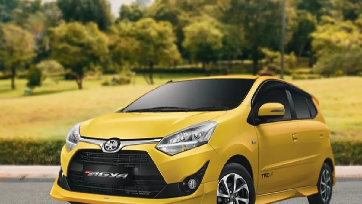 Toyota Agya G CVT 2026 hadir dengan mesin 1.200 cc Dual VVT-i, transmisi CVT, paddle shift, Smart Entry, dan fitur lengkap di kelas LCGC. (Pinterest) 