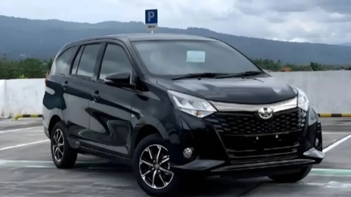 Toyota Calya menjadi LCGC terlaris di Indonesia berkat harga terjangkau, kapasitas 7 penumpang, mesin irit, dan program DP mulai Rp5 juta. (Pinterest) 