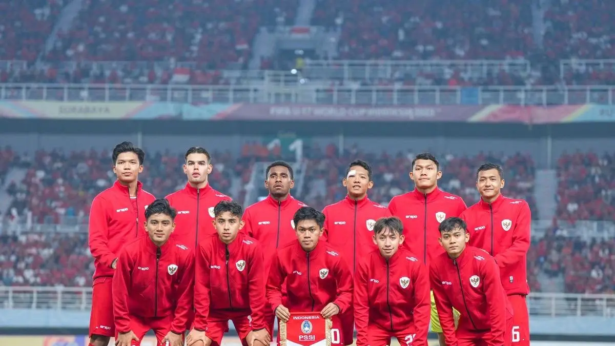 50 pemain Timnas Indonesia diumumkan John Heitinga untuk Asian Championship 2026. Ezra Walian absen, Sandy Walsh resmi bergabung dengan Persib Bandung.(pinterest)