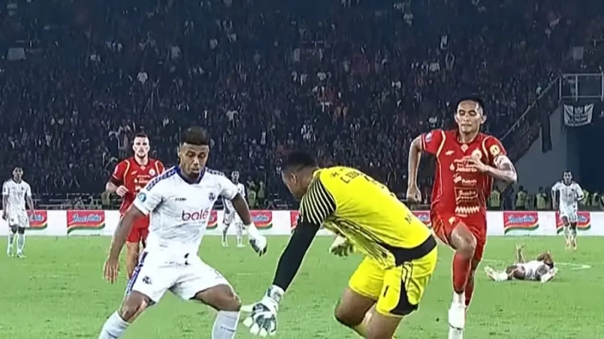 Bocoran skuad Arema FC terbaru musim 2026! Marquinhos Santos rombak total lini belakang dengan gaet bintang timnas demi target juara Liga 1. (SC YOUTUBE)