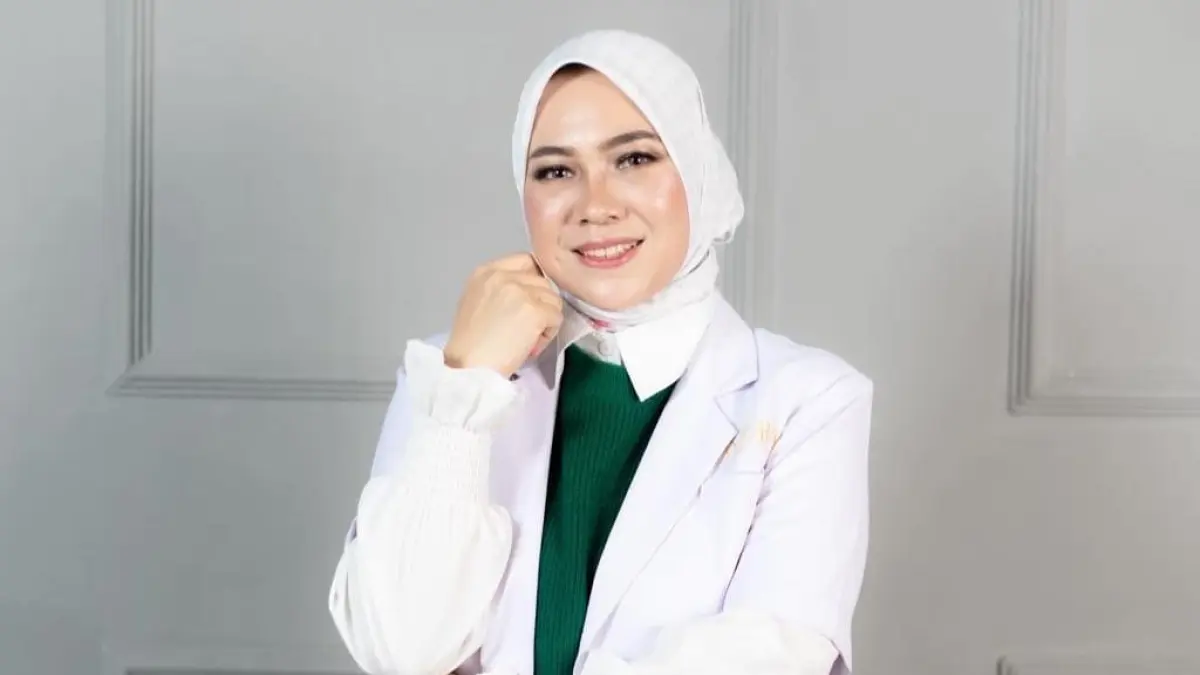 dr. Wiwi Rahayu, Dipl.CIBTAC, mengingatkan masyarakat agar tidak mudah tergiur skincare viral tanpa memastikan keamanan dan kesesuaiannya dengan kondisi kulit.