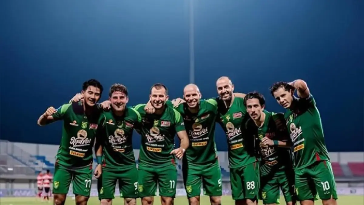 Gebrakan Persebaya Surabaya terbaru musim 2026/2027! Ramadhan Sananta resmi gabung bersama Alex Martins dan Diego untuk kunci gelar juara Liga 1. (SC YOUTUBE)