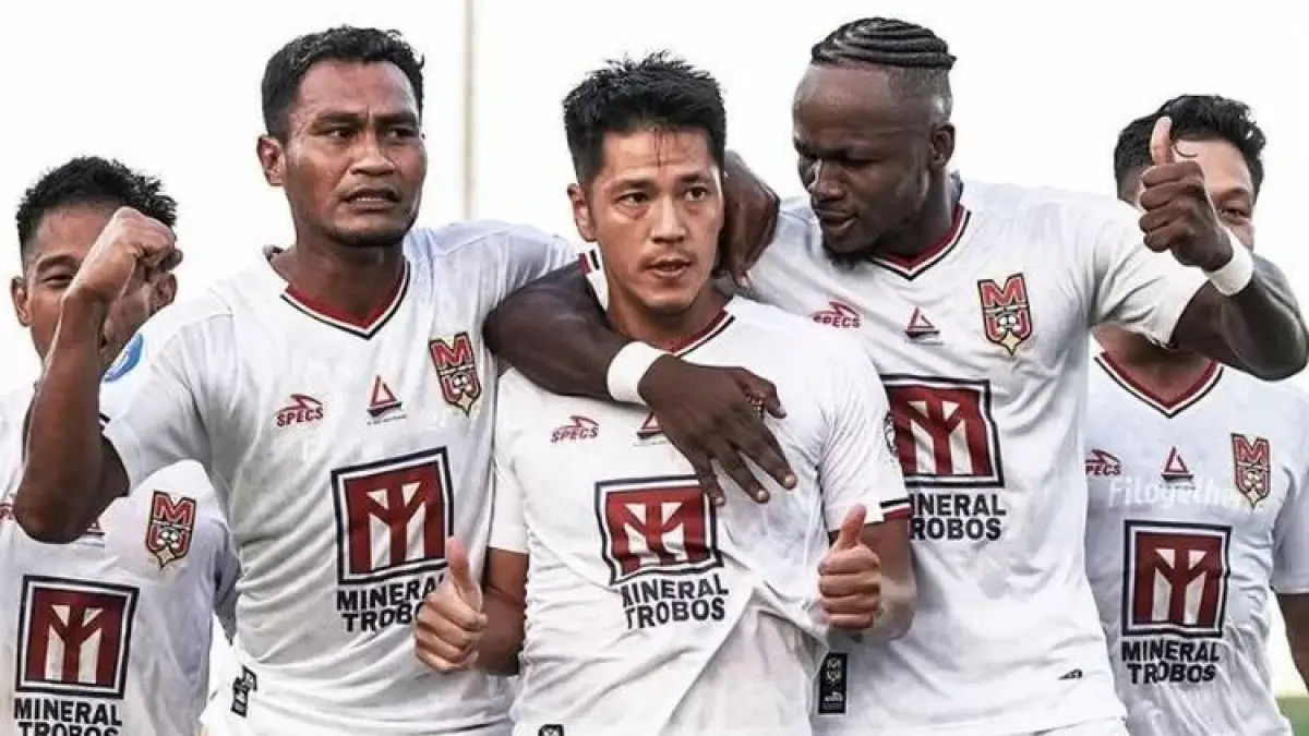 Hasil Malut United vs Dewa United berakhir 1-2. Alex Martins mencetak dua gol untuk membawa Dewa United menang di Stadion Gelora Kie Raha.(pinterest)