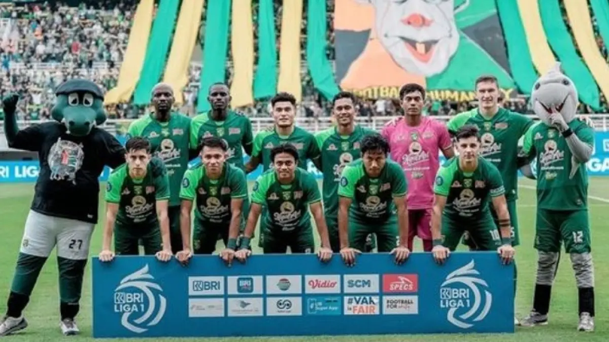 Inilah daftar resmi skuad Persebaya Surabaya terbaru untuk musim kompetisi baru. Kombinasi Alex Martins dan Jefferson Silva siap bawa Green Force juara! (SC YOUTUBE)