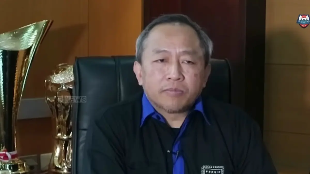 Intip bocoran bursa transfer Persib Bandung terbaru! Mariano Peralta & Mosa Sidibe merapat, buat skuad Pangeran Biru makin mengerikan musim ini. (SC YOUTUBE)