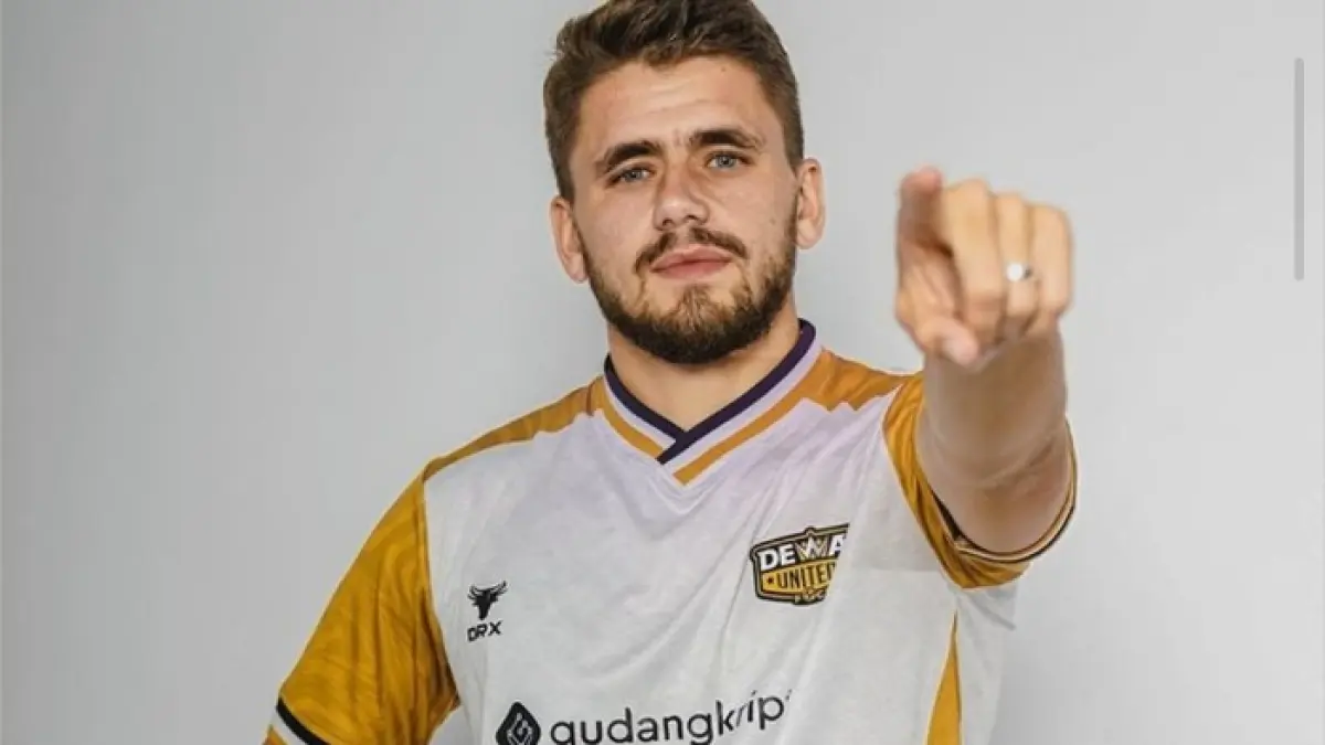 Rombak skuad Dewa United terbaru musim 2026! Manajemen cuci gudang lepas 10 pemain bintang termasuk Hugo Gomes dan Stefano Lilipaly demi era baru. (PINTEREST)