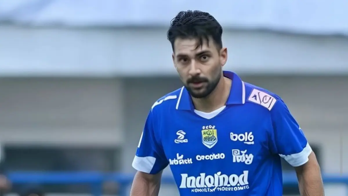 Analisis taktis pergerakan Persib Bandung terbaru 2026 di bursa transfer. Sukses daratkan Tom Haye & Sandy Walsh demi ambisi kuasai kompetisi Liga 1! (PINTEREST) 