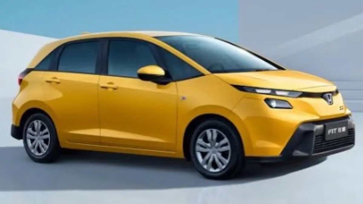 Honda Jazz 2026 hadir dengan teknologi hybrid e:HEV, konsumsi BBM hingga 25 km/l, Honda Sensing, dan harga mulai Rp285 juta. Simak spesifikasinya.(pinterest)