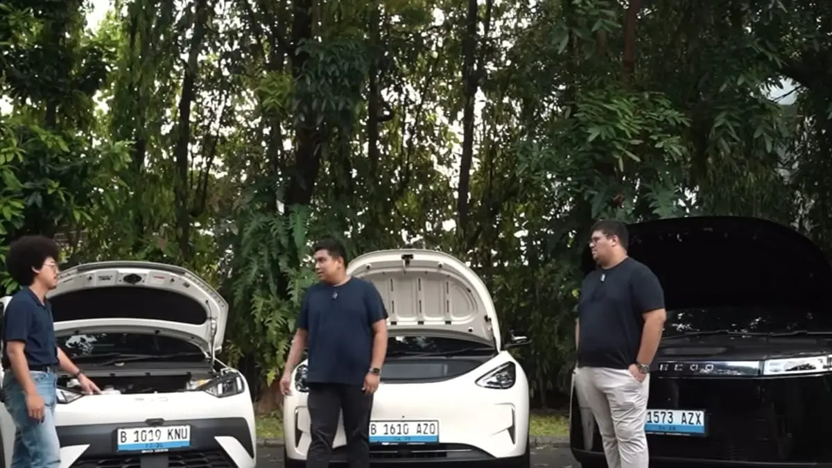 Mobil listrik di bawah Rp300 juta semakin menarik. Simak perbandingan lengkap BYD Atto 1 Premium, Geely EX5 Max, dan JAC J5 EV sebelum membeli.(ScYoutube)