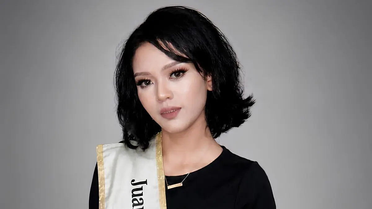 Profil Anggun Zurisya Nadia, gadis asal Blitar penulis Midnight Seventeen yang sukses meraih Juara Favorit Miss Bintang Jawa Tengah.(DOK. PRIBADI)
