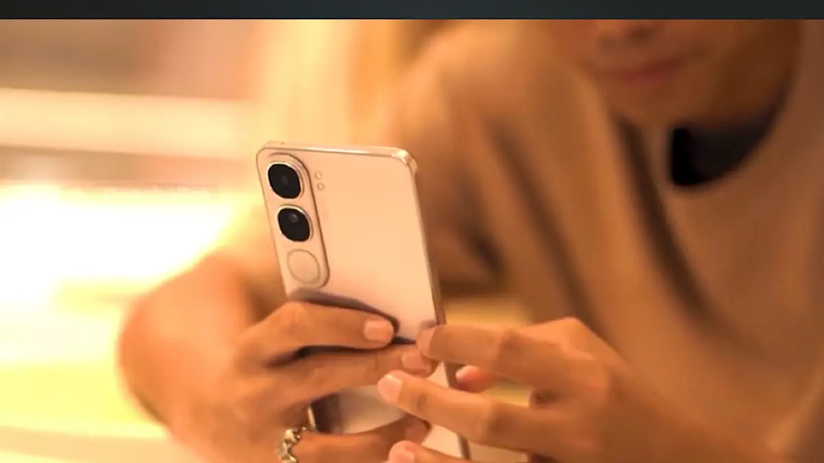 Rekomendasi 7 HP RAM 12 GB murah terbaik 2026 dengan performa kencang, layar AMOLED 120 Hz, kamera OIS, dan baterai jumbo mulai Rp3 jutaan.(SC Youtube)