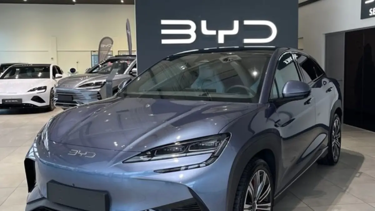 Ulasan mendalam mobil listrik jarak tempuh terjauh harga 200 jutaan yang siap menggeser LCGC. Cek efisiensi baterai LFP dan fitur fast charging-nya di sini! (PINTEREST)