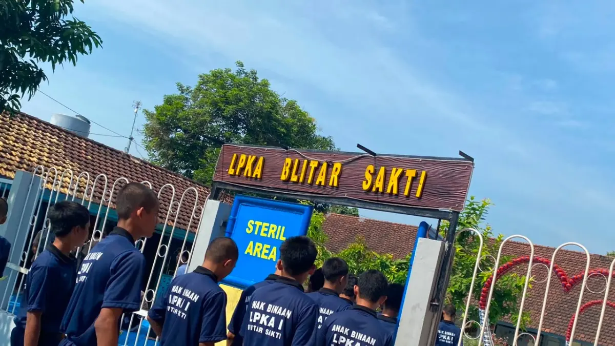 MOCH. LUKI AZHARI/RADAR BLITAR
HAK ANAK: Puluhan anak binaan di LPKA Blitar diusulkan mendapatkan pengurangan masa hukuman atau remisi jelang memperingati Hari Anak Nasional (HAN).