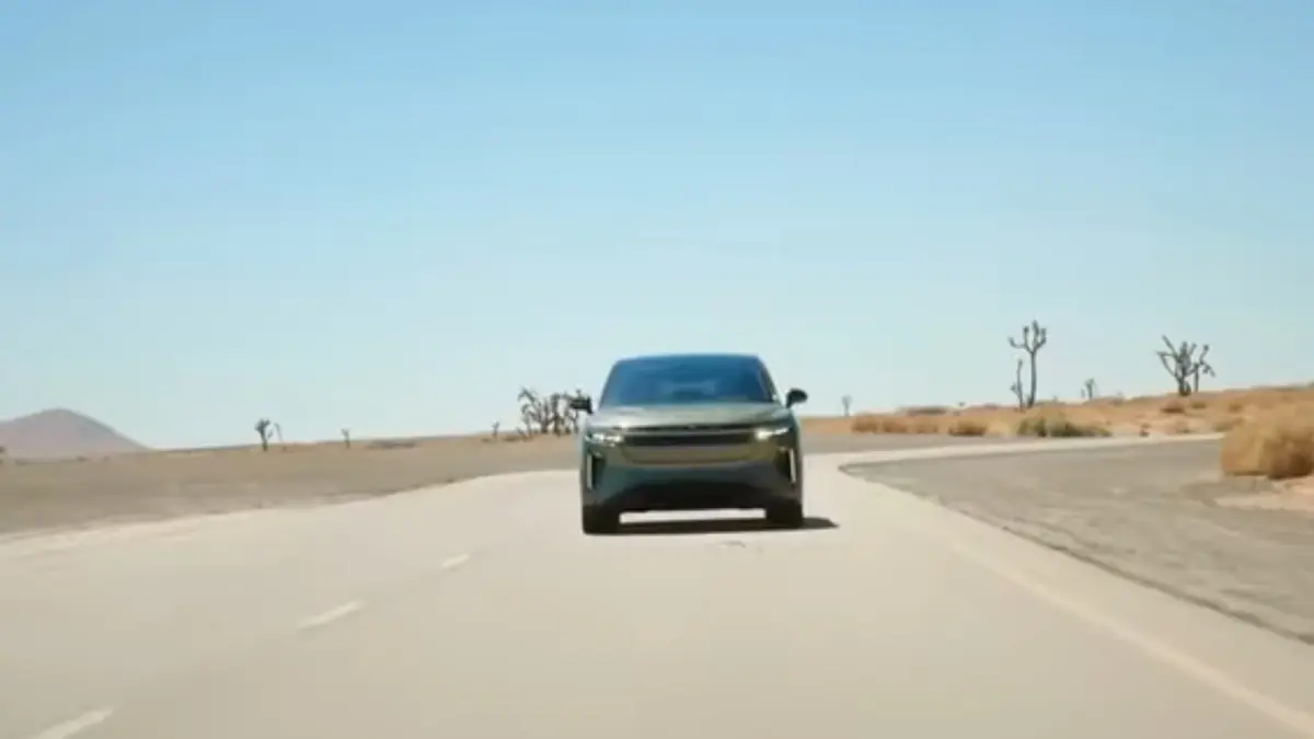 10 mobil listrik jarak tempuh terjauh 2026 dipimpin Denza Z9 dengan jarak hingga 1.068 km sekali cas. Simak daftar lengkapnya di sini. (Pinterest) 