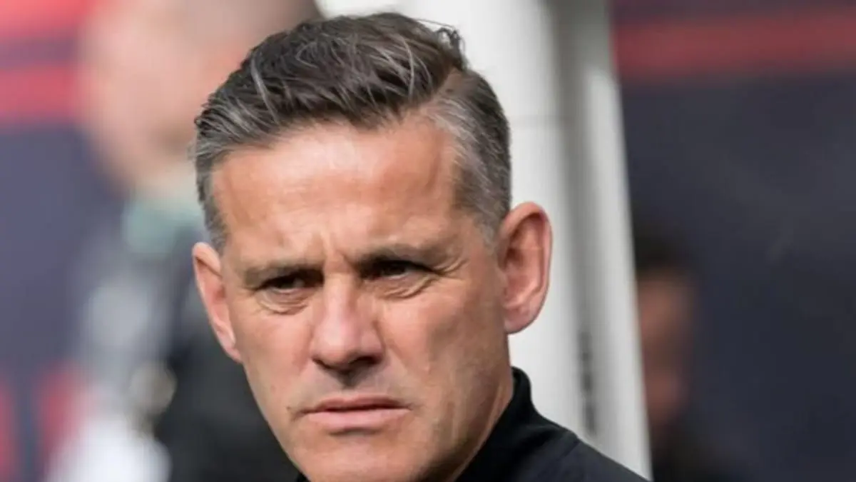 Analisis taktik John Herdman bersama Timnas Indonesia. Formasi tiga bek, wing play, dan high press diprediksi menjadi senjata utama Garuda.(pinterest)