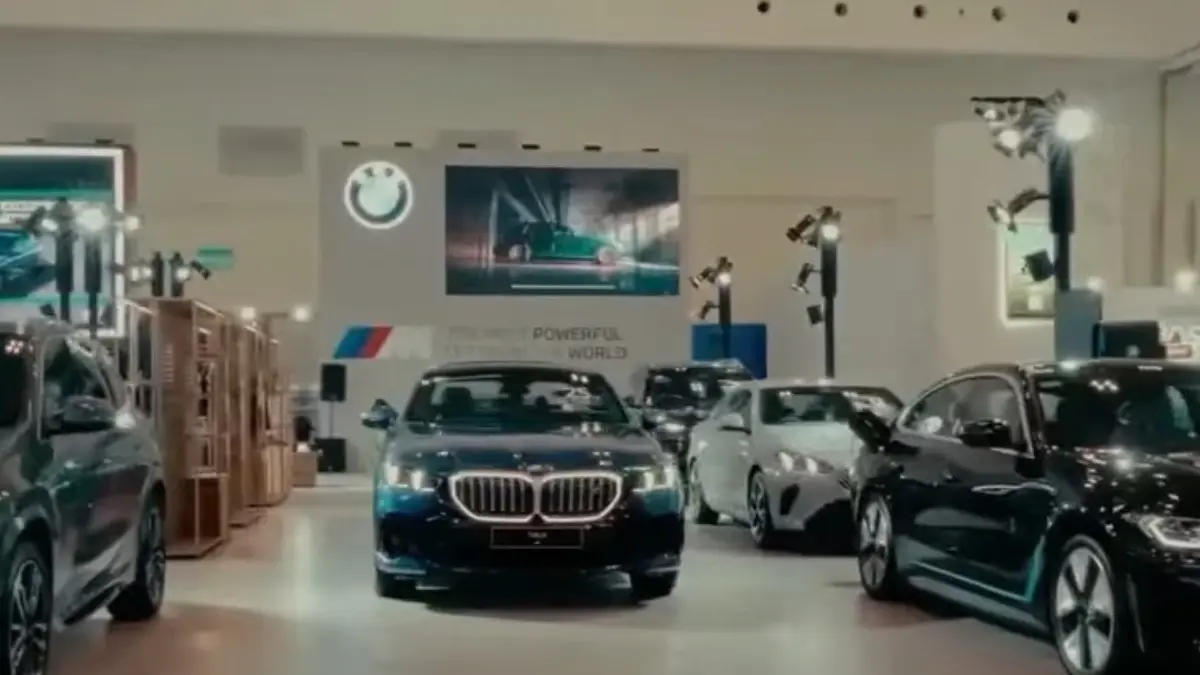 Intip bocoran spesifikasi mobil listrik terbaru 2026 yang sedang laris manis di Indonesia. Kupas tuntas harga JAECOO J5 hingga baterai canggih BYD. (SC YOUTUBE)