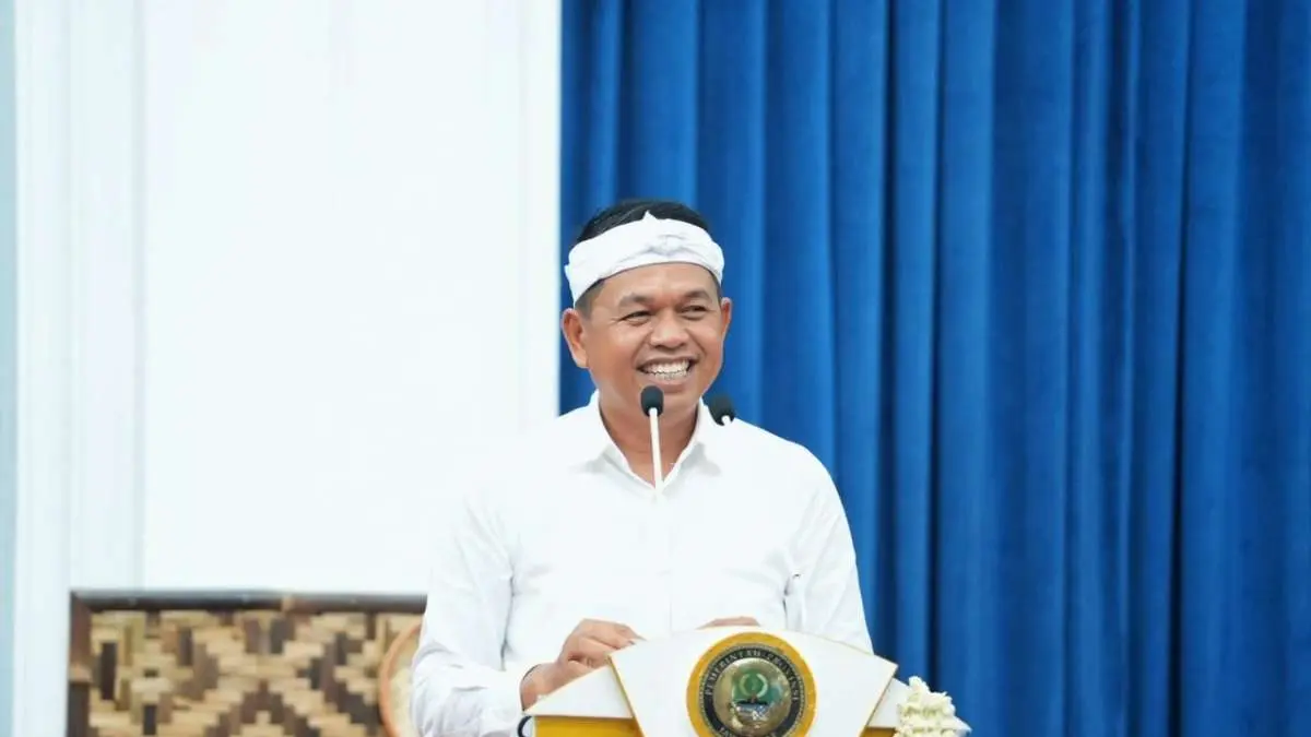 Gubernur Jawa Barat Dedi Mulyadi menyampaikan APBD Jawa Barat 2026 sebesar Rp30,1 triliun dengan target pendapatan ambisius untuk mempercepat pembangunan infrastruktur dan meningkatkan kesejahteraan masyarakat.