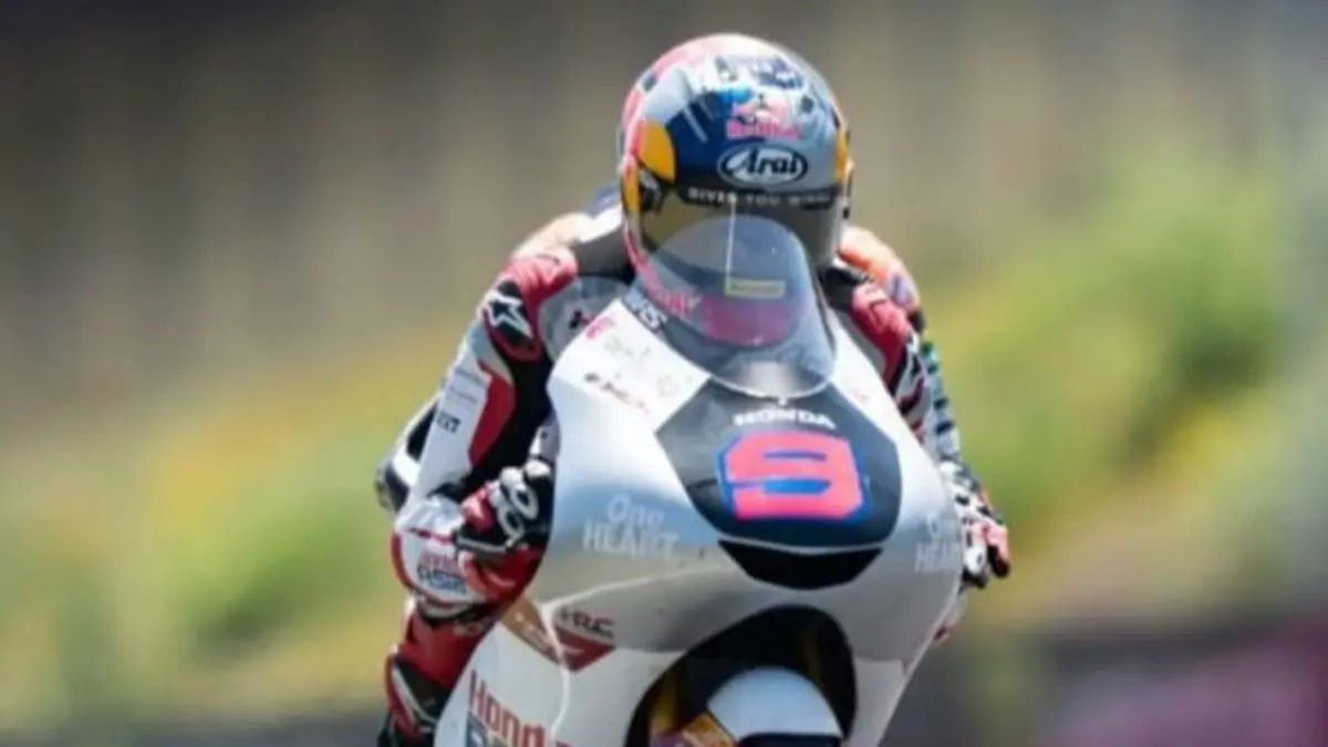 Hakim Danish crash untuk kedua kalinya dalam sehari saat sesi latihan Moto3. Tayangan ulang memperlihatkan detik-detik pebalap kehilangan kendali di keluar tikungan.(Pinterest)