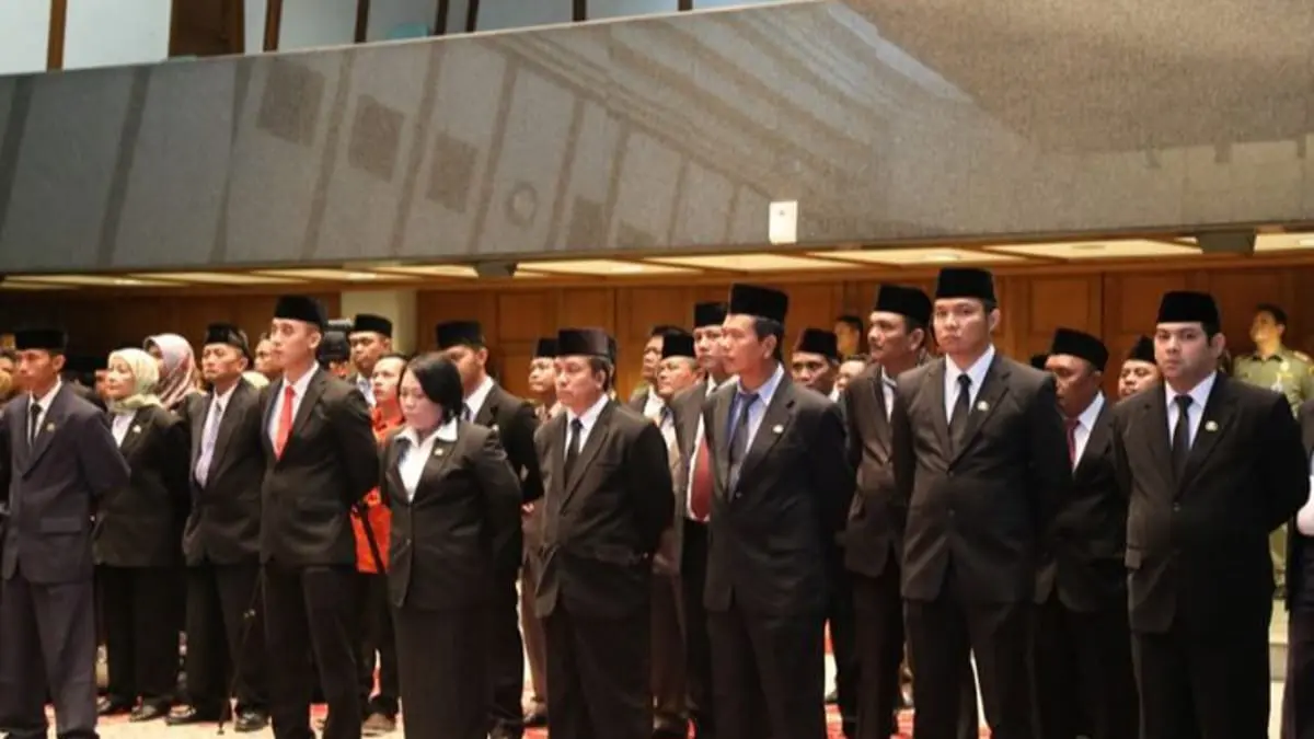 Rekam jejak Febri Ardiansyah kembali disorot setelah rumah Jampidsus dijaga TNI. Simak perjalanan karier dan kasus-kasus besar yang pernah ditanganinya.(pinterest)