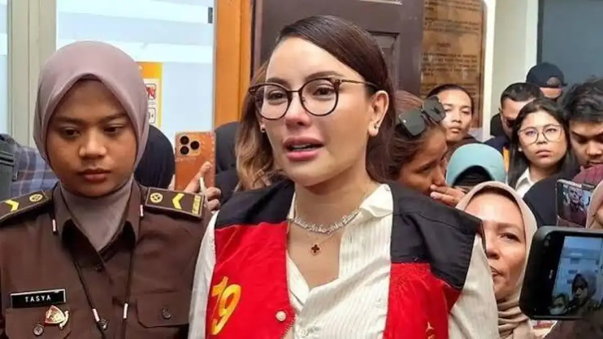 Nikita Mirzani kembali menjadi sorotan publik setelah unggahan bernada sindiran di media sosial dari dalam Lapas Perempuan Pondok Bambu ramai diperbincangkan warganet.