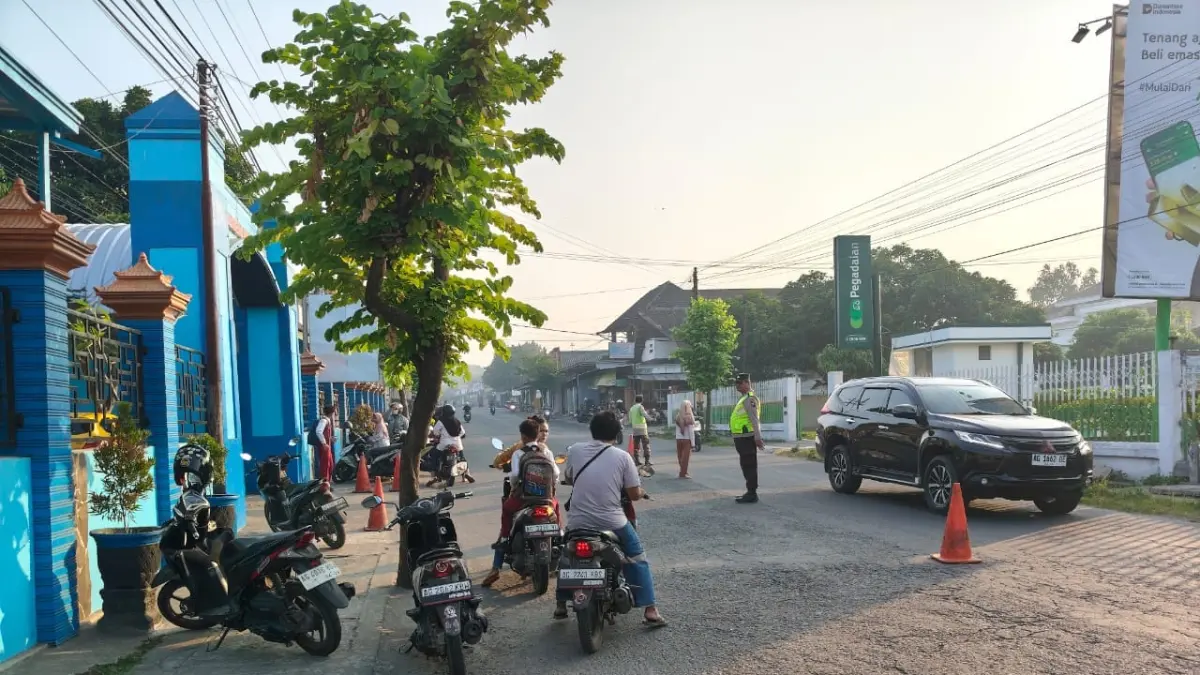 Rawan Kecelakaan di Jam Berangkat Sekolah Pengguna Jalan Diminta Patuhi Aturan Berkendara.