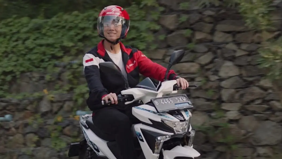 Review Indomobil e-Motor Adora mengungkap desain, fitur, baterai 2,4 kWh, serta kenyamanan motor listrik Rp24 jutaan untuk penggunaan harian.(pinterest)