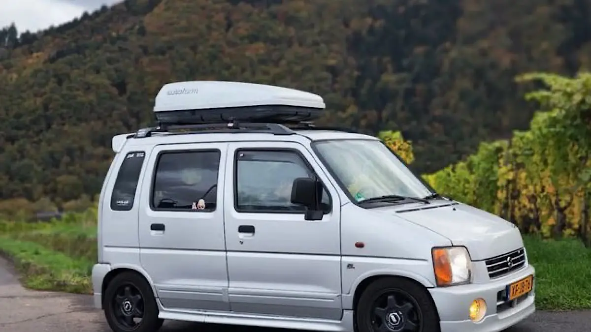 Suzuki Karimun Kotak kembali diburu pecinta otomotif. Simak perjalanan penjualan, evolusi model, hingga alasan mobil ini kini menjadi ikon mobil culture.(pinterest)