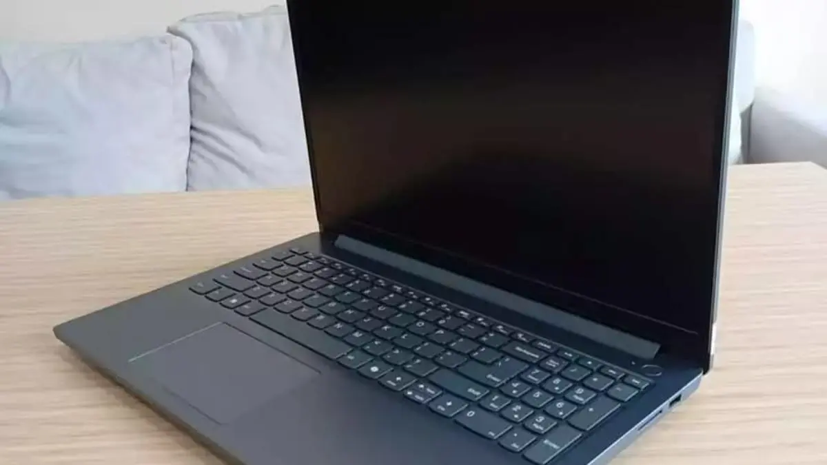 Review Lenovo LOQ Essential 15ARP Gen 10 mengulas laptop gaming Ryzen 7 RTX 3050 Rp13 jutaan dengan layar akurat, baterai awet, dan performa tinggi(Pinterest)
