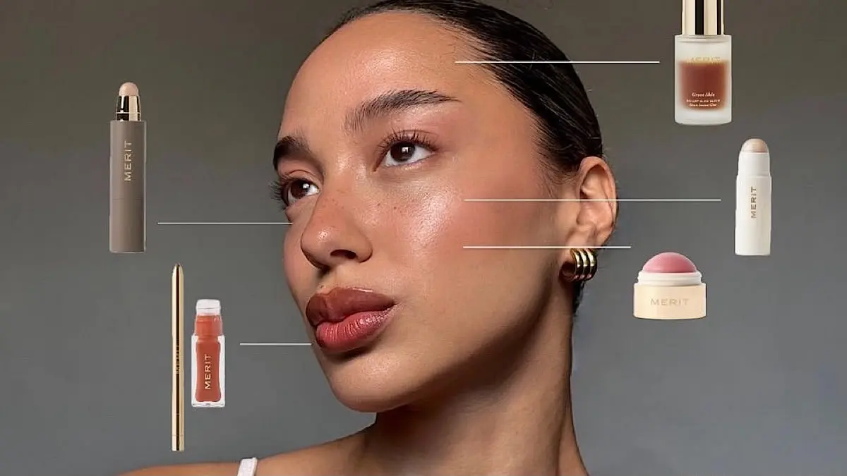 anduan lengkap everyday makeup routine untuk kulit kering dan sensitif. Dapatkan tampilan wajah glowy, segar, dan lifted hanya dalam 15 menit!(pinterest)