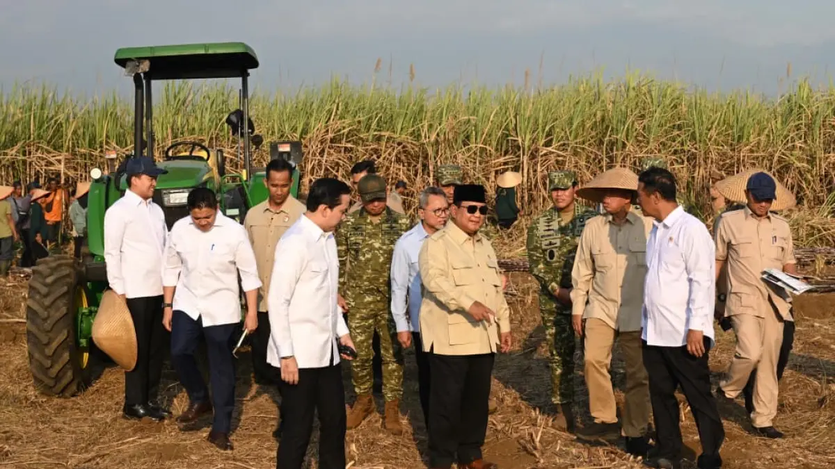 Dampingi Presiden Prabowo Panen Raya di Malang, Menteri Nusron: Ketahanan Pangan Butuh Kepastian Hukum Tanah