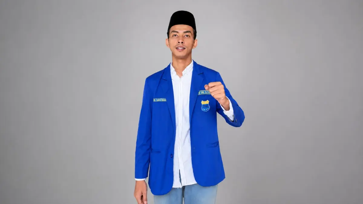 Mahasiswa PMII Blitar mendorong aparat penegak hukum tetap independen, profesional, dan tidak tebang pilih dalam menangani perkara korupsi pada momentum Hari Bhakti Adhyaksa 2026.