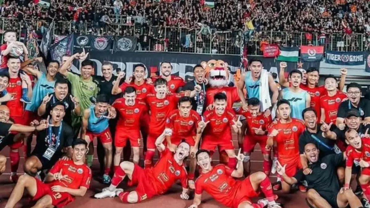 Persija Jakarta dirumorkan mengincar Luka Jurečić, Stephan Lončar, Shoya Nakajima hingga Ante Rebić. Simak daftar pemain yang sudah resmi dan masih jadi target. (Pinterest) 