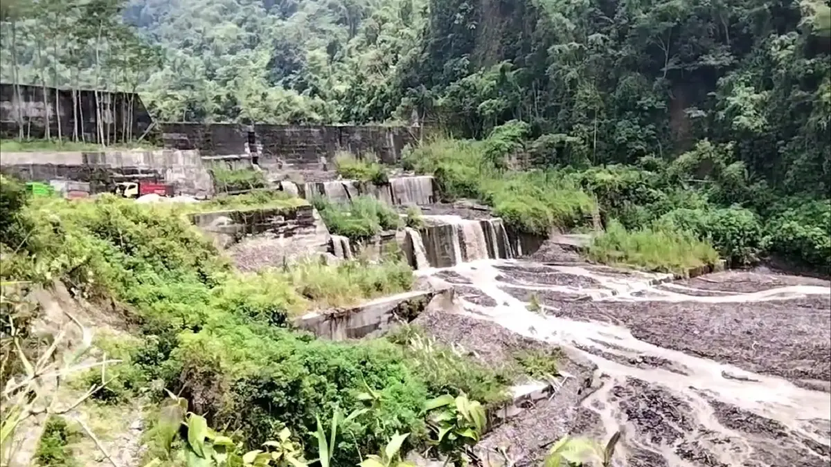 Blitar Wilis Club menggelar touring bersama yang berlangsung meriah. Puskesmas Sukorejo mengapresiasi seluruh peserta dan berharap kegiatan serupa terus berlanjut. (ScYoutube) 