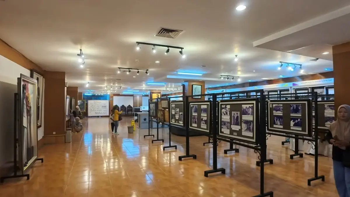 Informasi Perpustakaan Bung Karno Blitar: fasilitas koleksi memorabilia, syarat pinjam buku gratis, hingga kontak pendaftaran rombongan. (SC YOUTUBE)