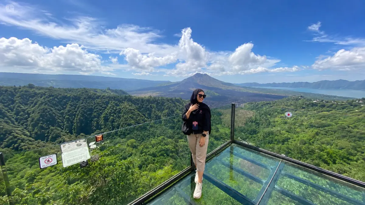 Trend slow travel mendorong wisatawan menikmati perjalanan dengan ritme lebih santai, berinteraksi dengan masyarakat lokal, dan mengutamakan pengalaman dibanding mengejar banyak destinasi.