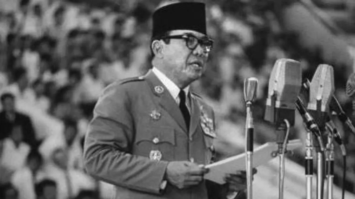 Ulasan rahasia pidato Bung Karno yang lahir dari petilasan pohon beringin Situs Ndalem Pojok Kediri. Cek kisah sejarah dan ajaran spiritualnya di sini. (PINTEREST)