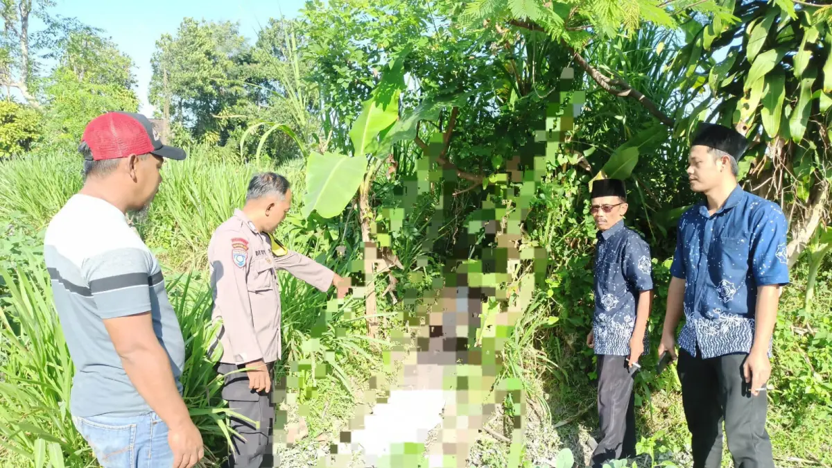 Polisi melakukan olah TKP di lokasi kejadian