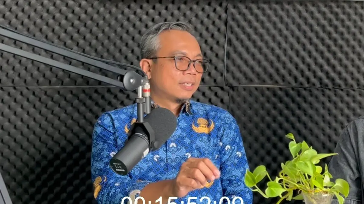 Muhammad Syarif Thayib membagikan tips membangun personal branding melalui broadcasting, pentingnya berani berbeda, dan adaptasi penyiar di era digital. (ScYoutube) 