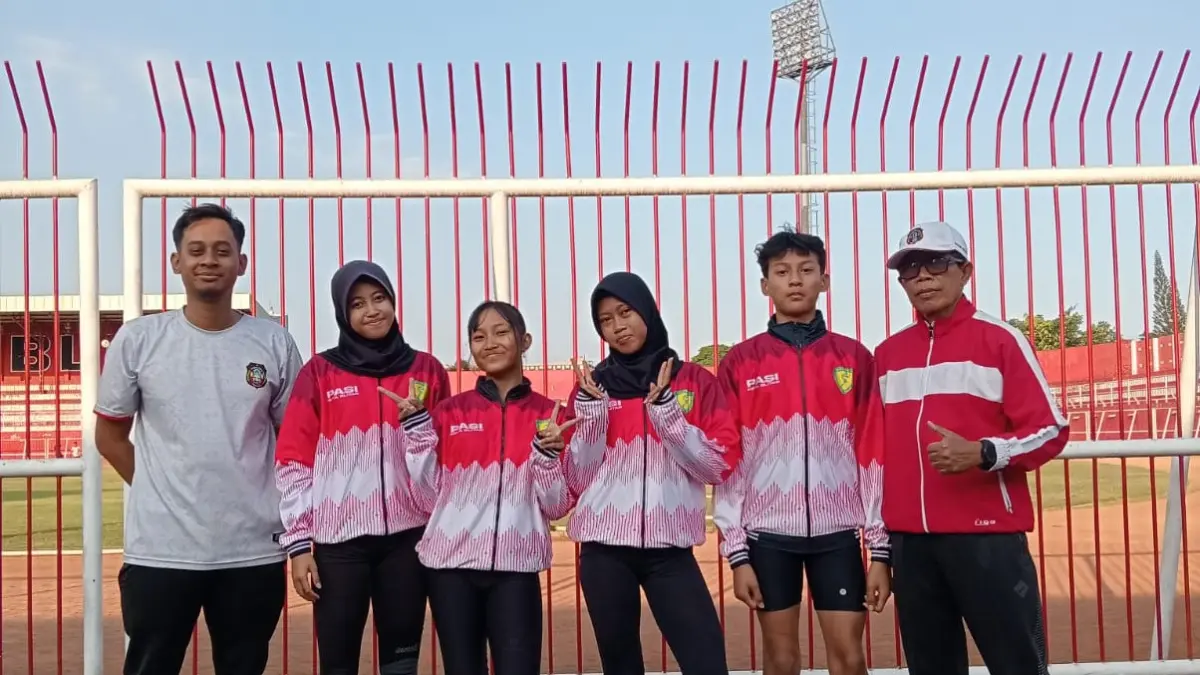PASI KOTA BLITAR UNTUK RADAR BLITAR
TANCAP GAS: Para atletik yang kini berlaga di Jateng Open mulai 23-25 Juli.
