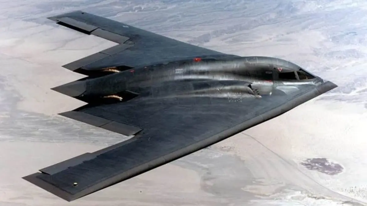 Cara kerja pesawat siluman dijelaskan mulai dari teknologi radar, Radar Cross Section, hingga desain stealth aircraft yang membuatnya sulit terdeteksi. (Pinterest) 