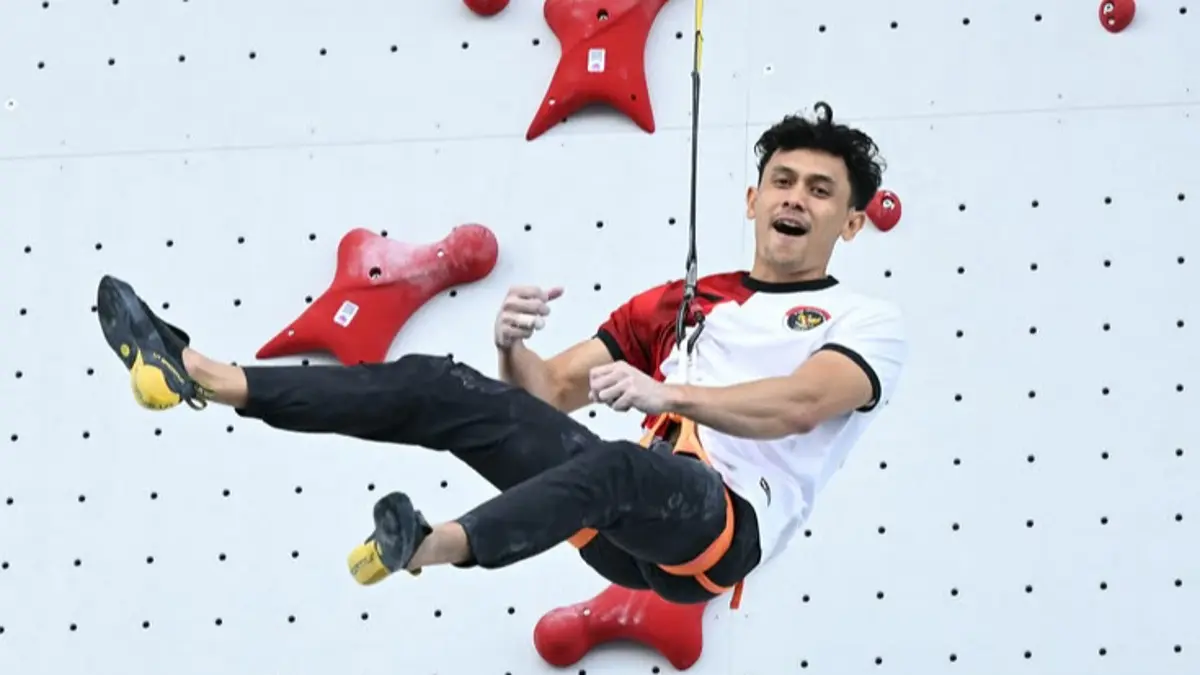 Veddriq Leonardo menjadi juara Speed World Cup Salt Lake City usai mengalahkan Peng Wu di final. Atlet Indonesia mencatat waktu 4,95 detik.(Pinterest) 